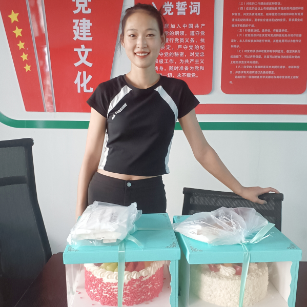 Делитесь радостью: пирог в сентябре дня рождения Пенгбанга